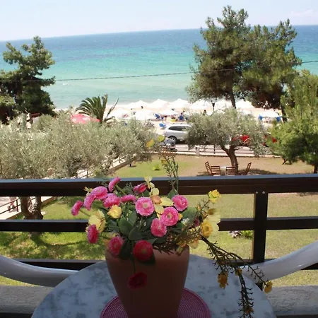 Apartment Bambola Nea Moudania